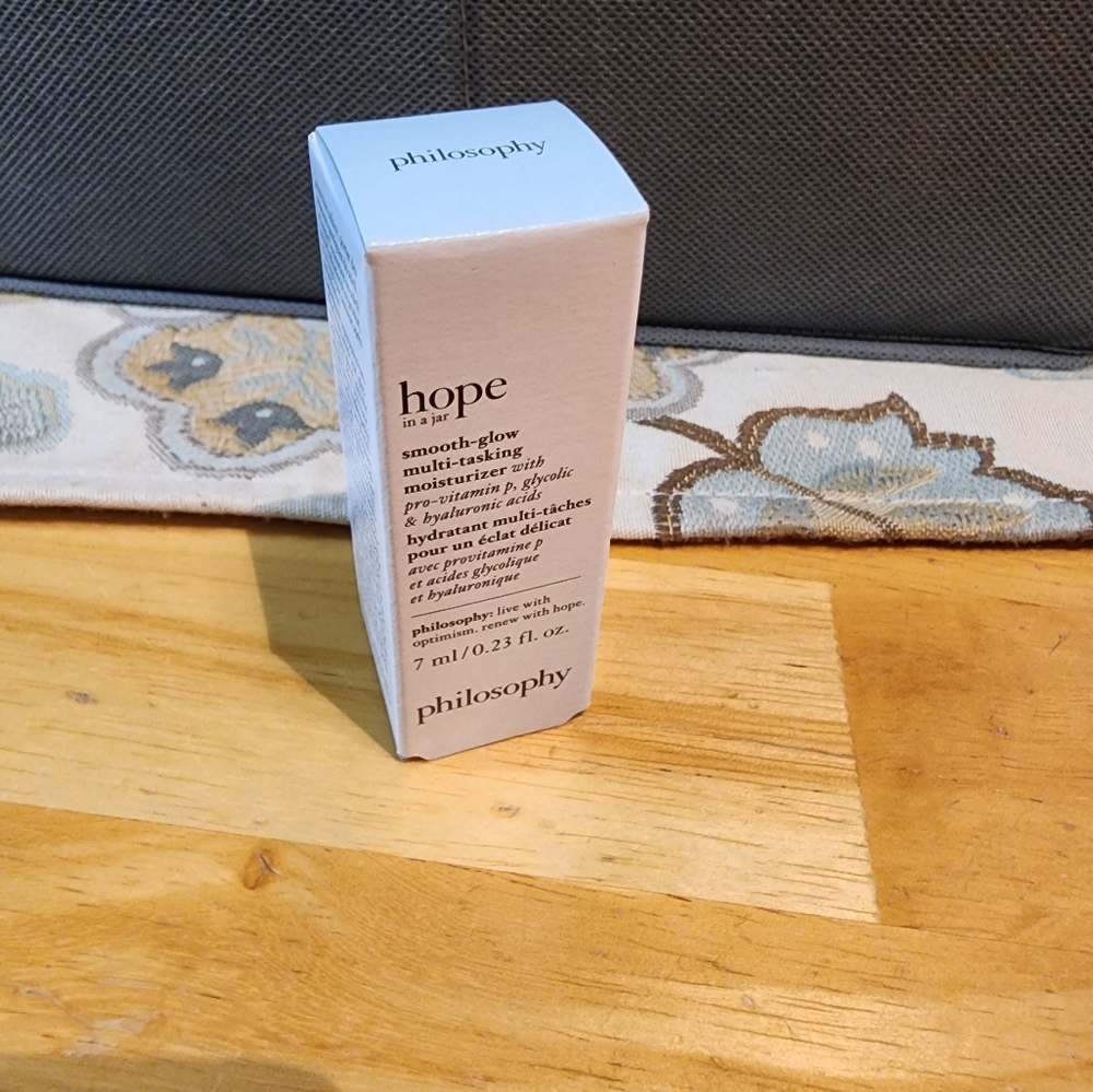 Philosophy Hope in a Jar Smooth Glow Multi Tasking Moisturizer 7 ml/.23 oz NIB.